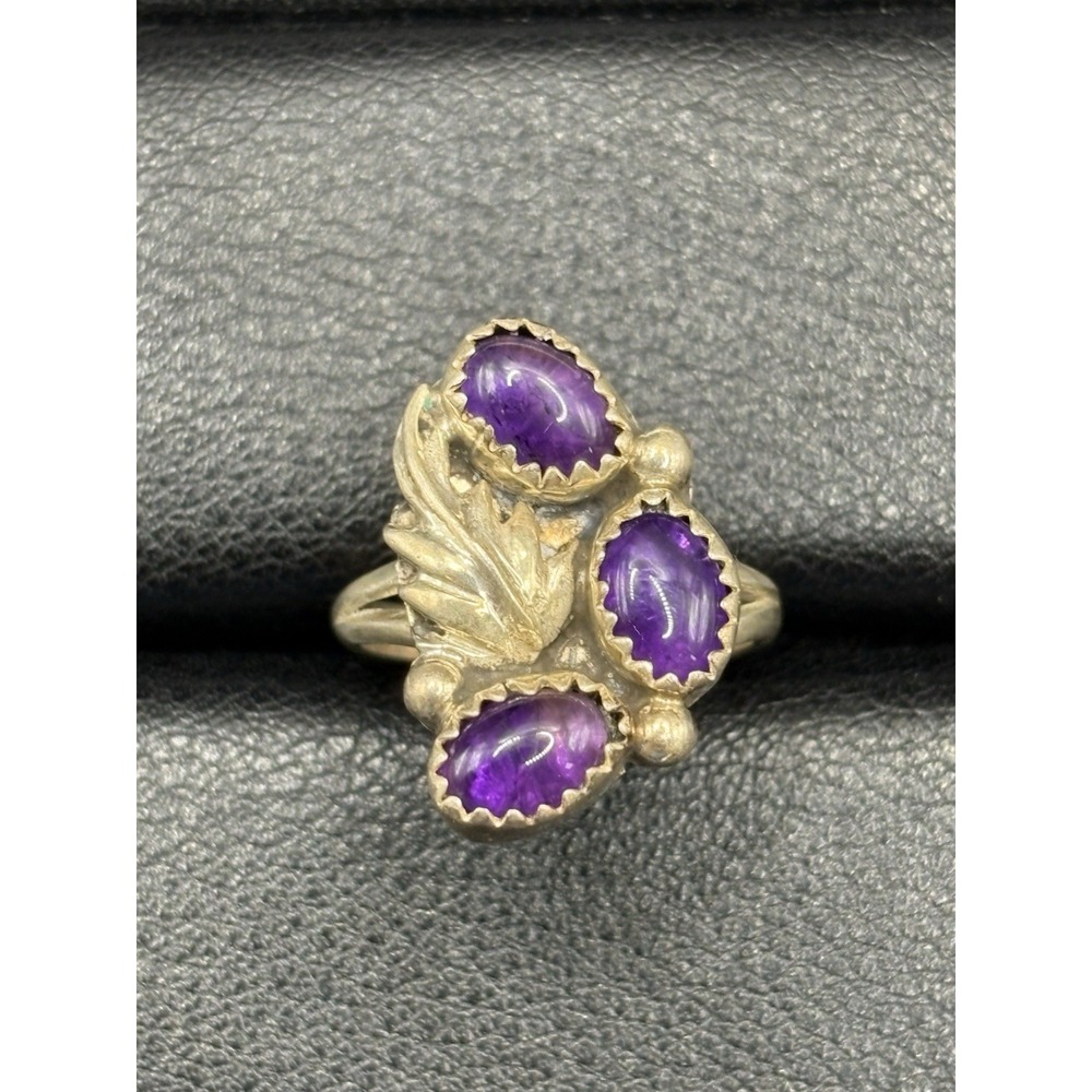 Vintage Southwestern Sterling Silver Amethyst Ring Size 5.75 E27